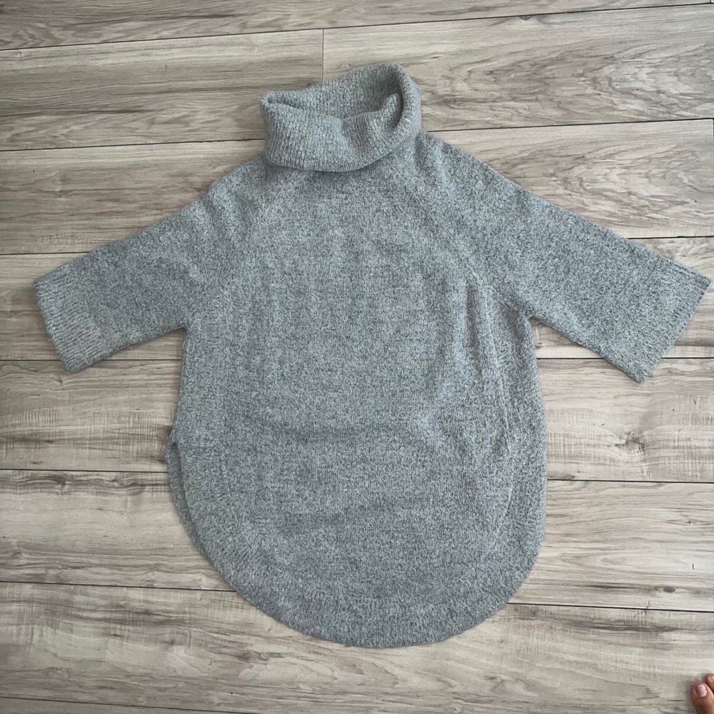 Workshop Republic Clothing Gray Marl Turtleneck Short Sleeve High Low Sweater M